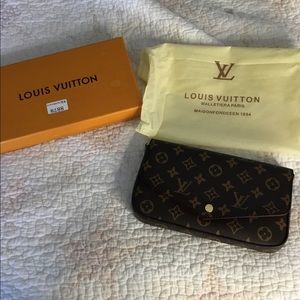 Small cross body purse